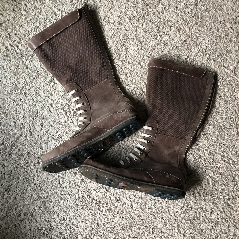 Simple zip up boots